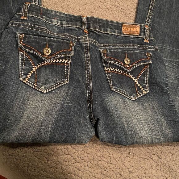 Zanadi Jeans Embellished Pockets - Picture 15 of 16